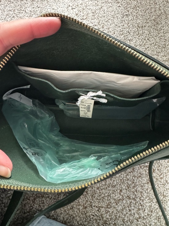 The Transport Shoulder Crossbody Bag - Picture 9 of 10